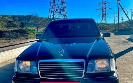 Mercedes-Benz E-Класс, 1993 год, 420 000 рублей, 4 фотография