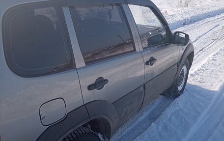 Chevrolet Niva I рестайлинг, 2011 год, 580 000 рублей, 13 фотография