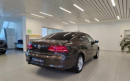 Volkswagen Passat B7, 2013 год, 1 075 000 рублей, 2 фотография