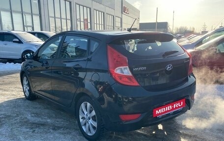 Hyundai Solaris II рестайлинг, 2013 год, 670 000 рублей, 5 фотография