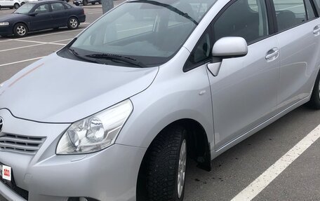 Toyota Verso I, 2009 год, 1 090 000 рублей, 5 фотография