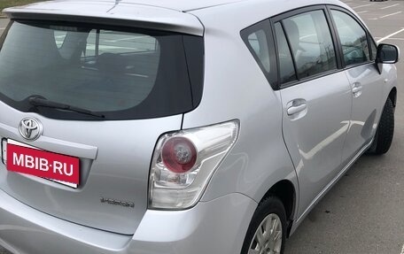 Toyota Verso I, 2009 год, 1 090 000 рублей, 3 фотография