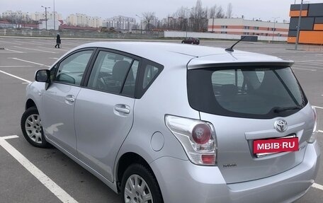 Toyota Verso I, 2009 год, 1 090 000 рублей, 4 фотография