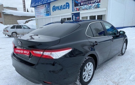 Toyota Camry, 2020 год, 2 800 000 рублей, 5 фотография