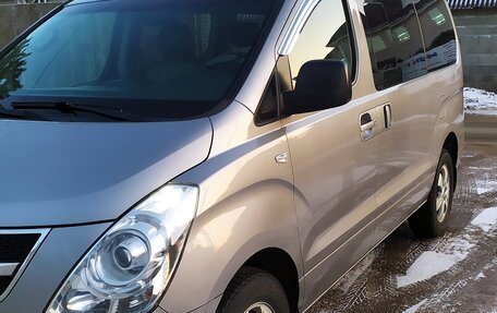 Hyundai Grand Starex Grand Starex I рестайлинг 2, 2015 год, 2 600 000 рублей, 4 фотография