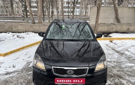 KIA Rio II, 2011 год, 850 000 рублей, 1 фотография