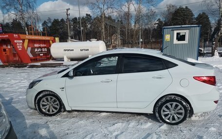 Hyundai Solaris II рестайлинг, 2013 год, 635 000 рублей, 4 фотография