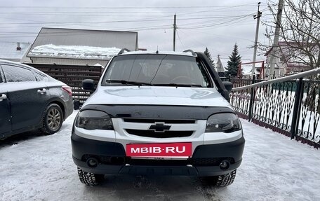 Chevrolet Niva I рестайлинг, 2018 год, 849 000 рублей, 6 фотография