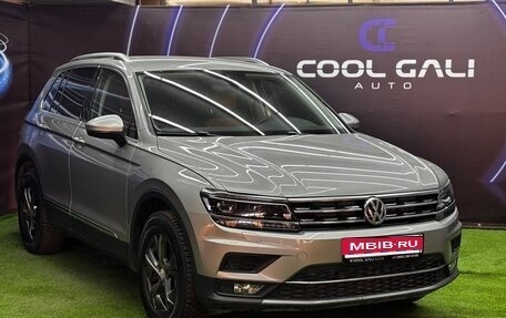 Volkswagen Tiguan II, 2019 год, 2 990 000 рублей, 1 фотография