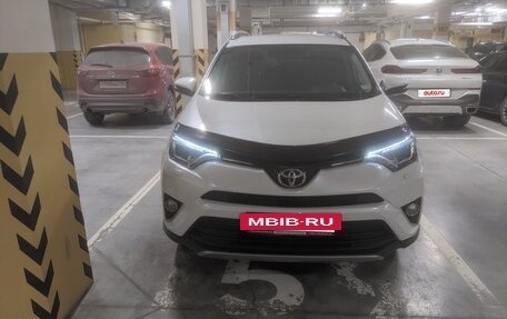 Toyota RAV4, 2018 год, 2 399 000 рублей, 16 фотография