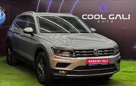 Volkswagen Tiguan II, 2019 год, 2 990 000 рублей, 4 фотография