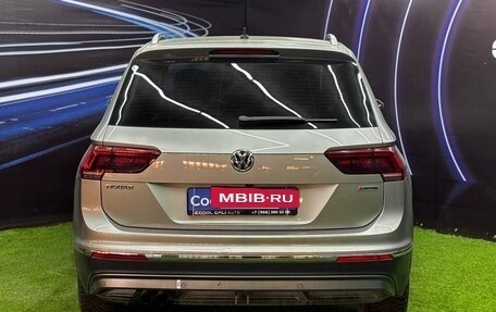 Volkswagen Tiguan II, 2019 год, 2 990 000 рублей, 6 фотография