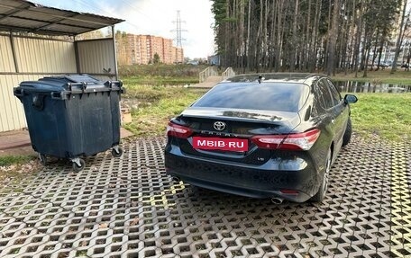 Toyota Camry, 2023 год, 3 900 000 рублей, 4 фотография