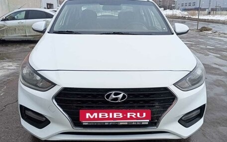 Hyundai Solaris II рестайлинг, 2017 год, 890 000 рублей, 5 фотография