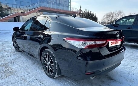 Toyota Camry, 2021 год, 3 700 000 рублей, 6 фотография