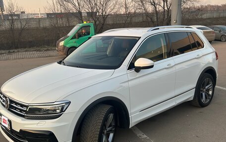 Volkswagen Tiguan II, 2018 год, 3 400 000 рублей, 3 фотография