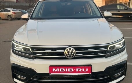 Volkswagen Tiguan II, 2018 год, 3 400 000 рублей, 2 фотография