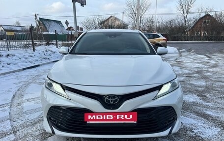 Toyota Camry, 2018 год, 3 200 000 рублей, 2 фотография