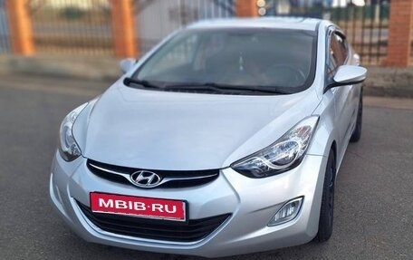 Hyundai Avante, 2012 год, 1 250 000 рублей, 1 фотография