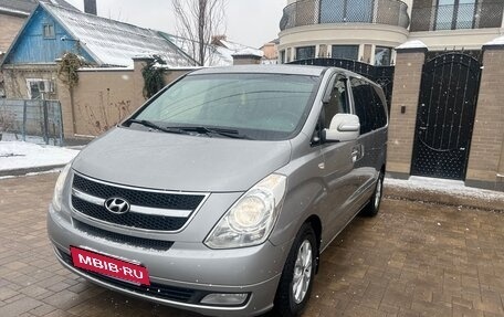 Hyundai Grand Starex Grand Starex I рестайлинг 2, 2015 год, 3 000 000 рублей, 2 фотография