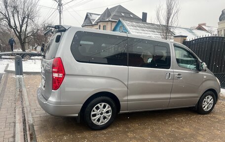 Hyundai Grand Starex Grand Starex I рестайлинг 2, 2015 год, 3 000 000 рублей, 32 фотография