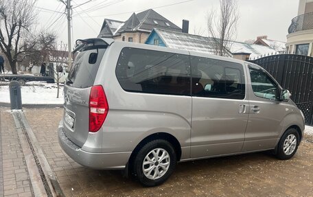 Hyundai Grand Starex Grand Starex I рестайлинг 2, 2015 год, 3 000 000 рублей, 31 фотография