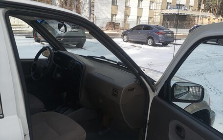 KIA Sportage IV рестайлинг, 2002 год, 580 000 рублей, 27 фотография