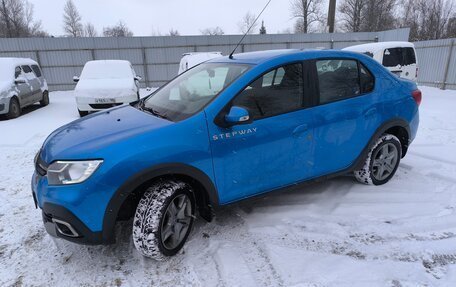 Renault Logan II, 2019 год, 1 090 000 рублей, 3 фотография