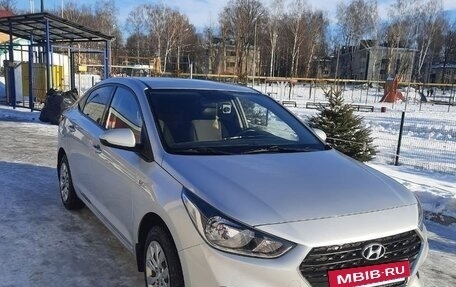 Hyundai Solaris II рестайлинг, 2018 год, 1 290 000 рублей, 3 фотография