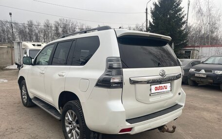 Toyota Land Cruiser Prado 150 рестайлинг 2, 2017 год, 3 850 000 рублей, 6 фотография