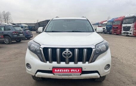 Toyota Land Cruiser Prado 150 рестайлинг 2, 2017 год, 3 850 000 рублей, 2 фотография