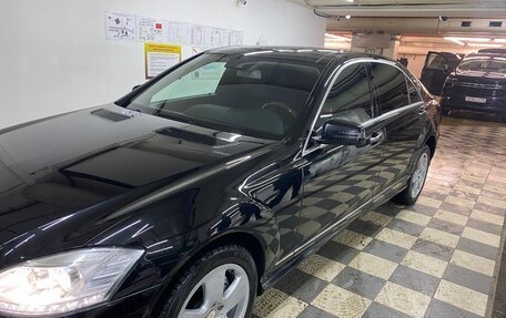 Mercedes-Benz S-Класс, 2010 год, 2 000 000 рублей, 4 фотография