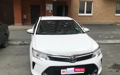 Toyota Camry, 2018 год, 2 700 000 рублей, 8 фотография