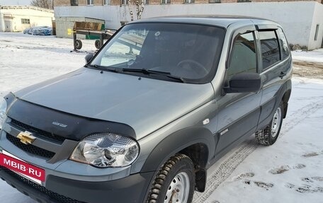 Chevrolet Niva I рестайлинг, 2016 год, 770 000 рублей, 2 фотография