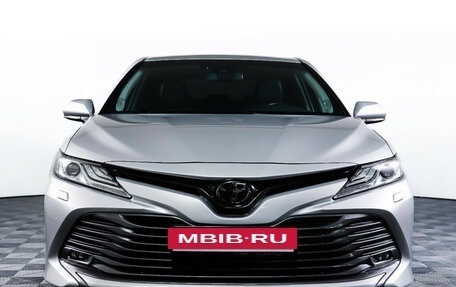 Toyota Camry, 2018 год, 3 049 000 рублей, 2 фотография