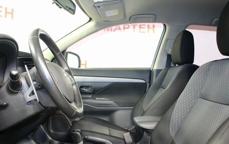 Mitsubishi Outlander III рестайлинг 3, 2012 год, 1 279 000 рублей, 9 фотография