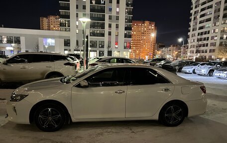 Toyota Camry, 2018 год, 1 995 000 рублей, 7 фотография