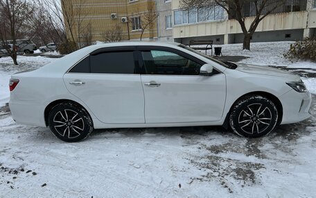 Toyota Camry, 2018 год, 1 995 000 рублей, 6 фотография