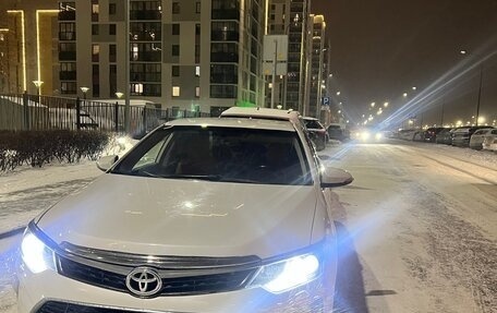 Toyota Camry, 2018 год, 1 995 000 рублей, 8 фотография