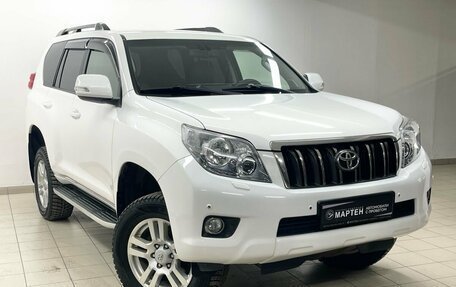 Toyota Land Cruiser Prado 150 рестайлинг 2, 2013 год, 3 277 000 рублей, 3 фотография