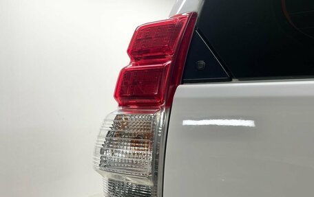 Toyota Land Cruiser Prado 150 рестайлинг 2, 2013 год, 3 277 000 рублей, 10 фотография