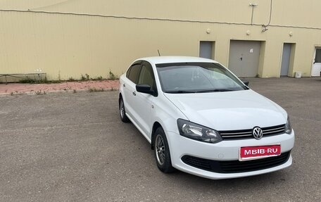 Volkswagen Polo VI (EU Market), 2015 год, 1 250 000 рублей, 1 фотография