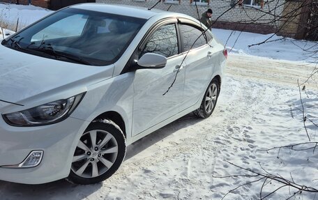 Hyundai Solaris II рестайлинг, 2011 год, 875 000 рублей, 9 фотография