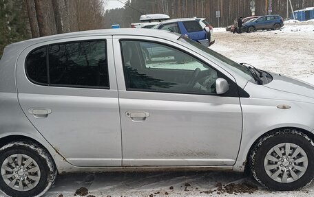 Toyota Vitz, 1999 год, 350 000 рублей, 2 фотография