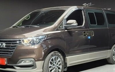 Hyundai Grand Starex Grand Starex I рестайлинг 2, 2018 год, 3 950 000 рублей, 1 фотография