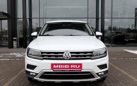 Volkswagen Tiguan II, 2017 год, 2 950 000 рублей, 3 фотография