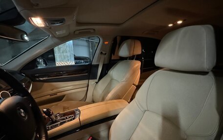 BMW 7 серия, 2012 год, 1 800 000 рублей, 19 фотография