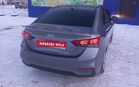 Hyundai Solaris II рестайлинг, 2017 год, 1 050 000 рублей, 3 фотография