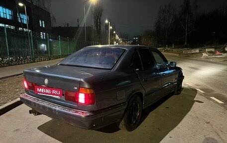 BMW 5 серия, 1988 год, 300 000 рублей, 4 фотография