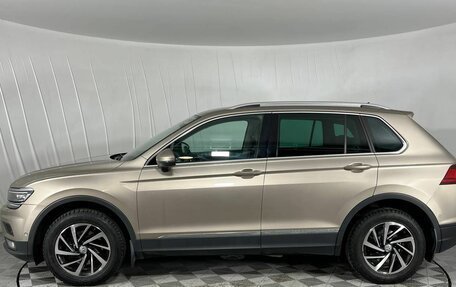 Volkswagen Tiguan II, 2018 год, 2 199 000 рублей, 8 фотография